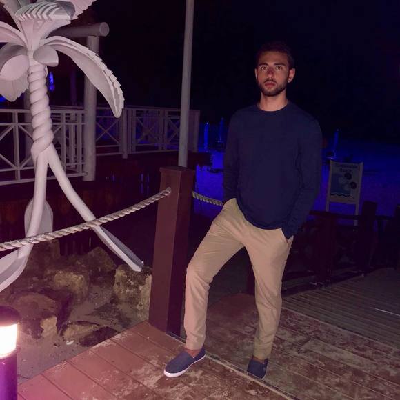 Meet your Posher, Jonathan - Picture 1 of 1